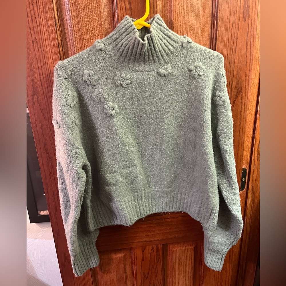 Jessica Simpson Green Flower Sweater M